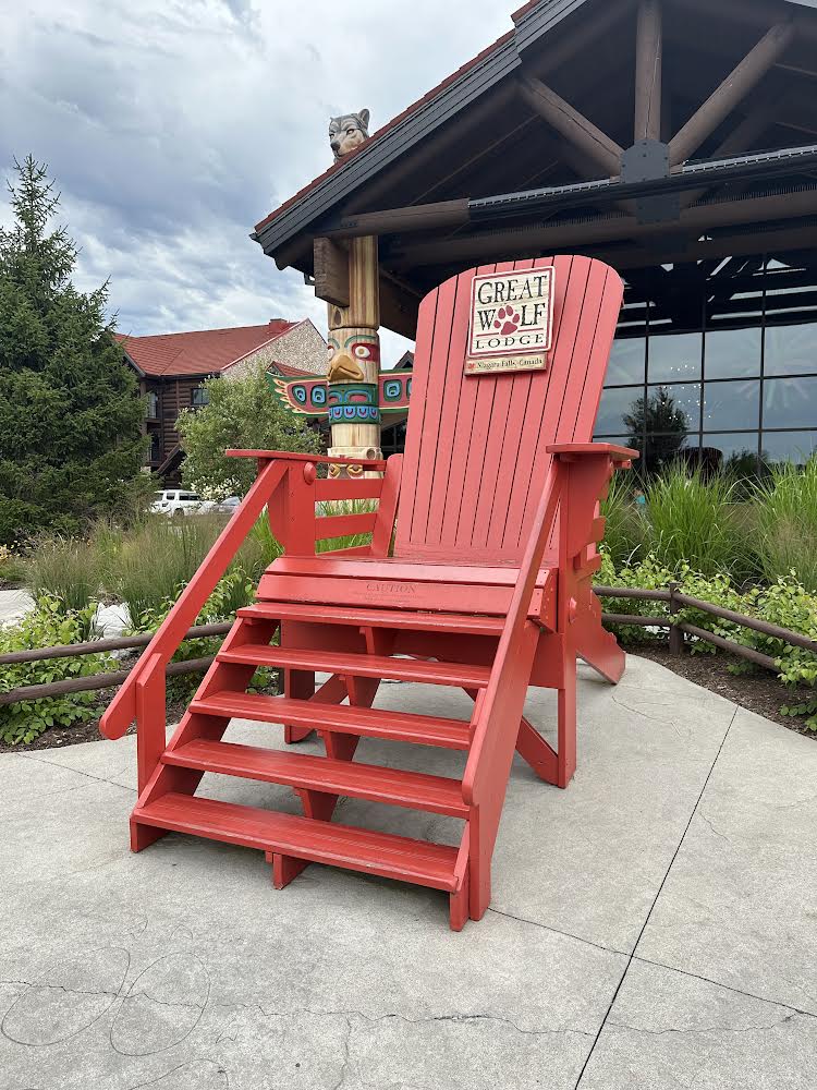 10' Summit Giant Chair